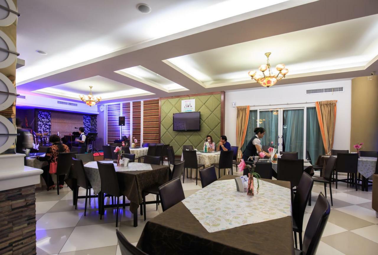 Kwan Ruen Park Hotel Nakhon Ratchasima Bagian luar foto