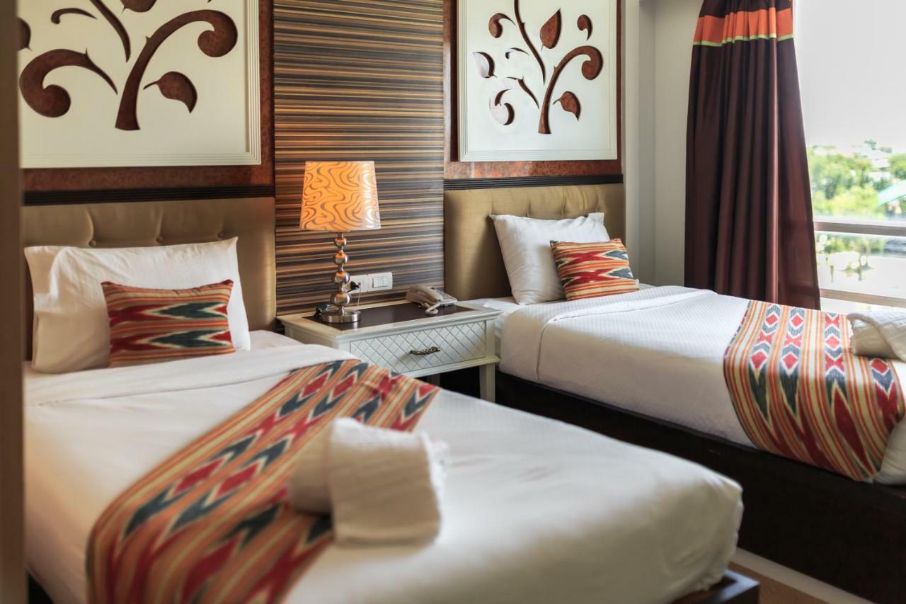 Kwan Ruen Park Hotel Nakhon Ratchasima Bagian luar foto