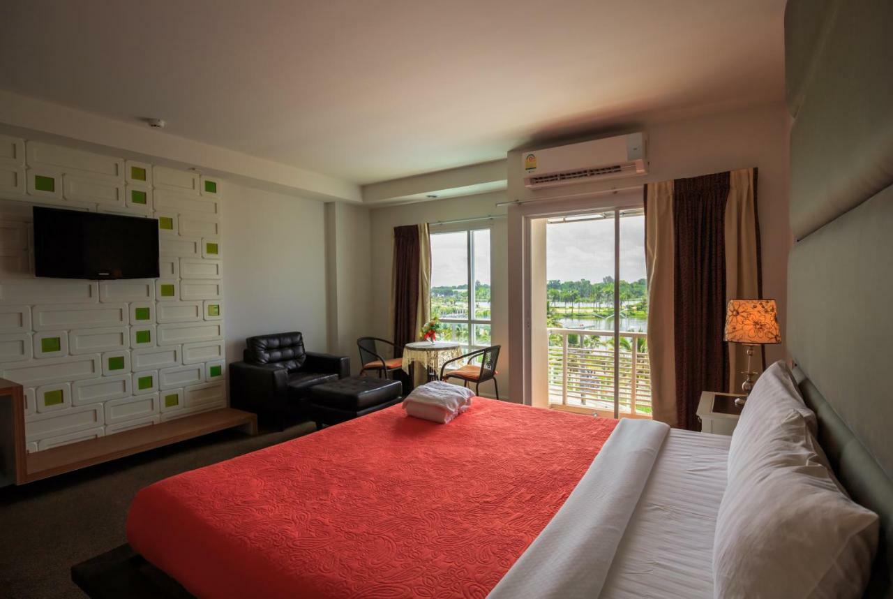 Kwan Ruen Park Hotel Nakhon Ratchasima Bagian luar foto