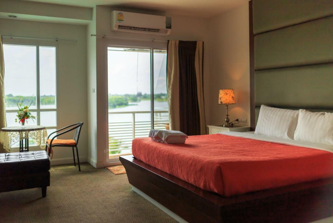 Kwan Ruen Park Hotel Nakhon Ratchasima Bagian luar foto